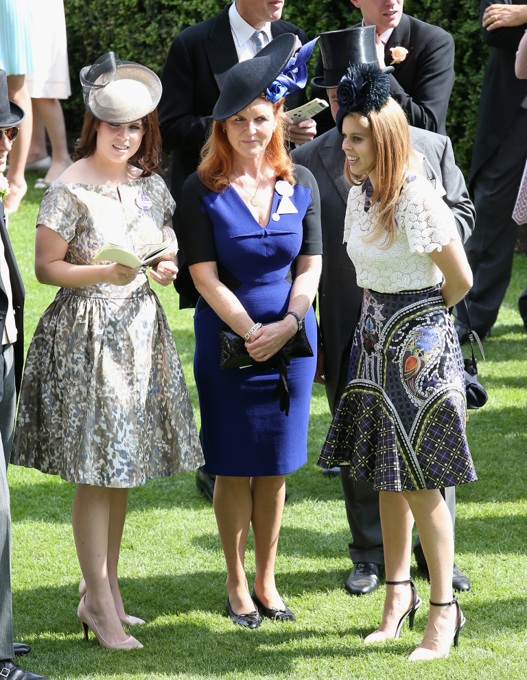 Фъргюсън с двете си дъщери Йожени (вляво) и Беатрис