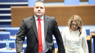 До кабинета на министъра на земеделието е направен щаб на