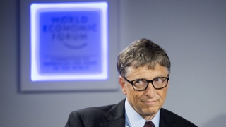 Бил Гейтс: Все повече професии се превземат от софтуерни ботове