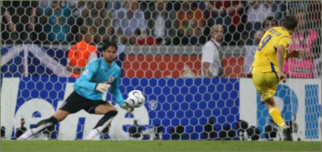 Цубербюлер премина в Уест Бромич