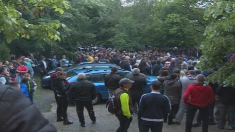 Сблъсъци между протестиращи и жандармерия в Раднево