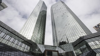 Германски прокурори влязоха и претърсиха редица офиси на Deutsche Bank