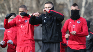 Централен защитник от чужбина е пред трансфер в столичния Локомотив