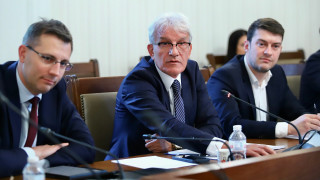 Депутатите от временната парламентарна комисия за изчезналата пътна карта за