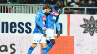 Отборът на Наполи записа разгромна победа с 5 0 над Каляри