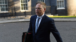 Британия иска и COVID тест, и карантина при влизане в страната