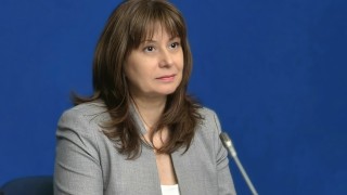 Омбудсманът Велислава Делчева внесе спешно искане до Комисията по енергетика