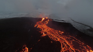 Вулкан в Югозападна Исландия изригна в сряда като това е