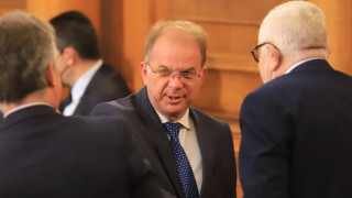 Правна комисия не започна директно с разглеждане на механизма за