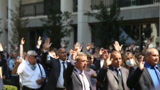 Прокурорите не искат да ги бъркат с политици