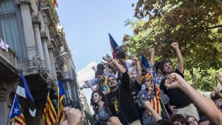 Представител на испанското правителство се извини за ранените по време