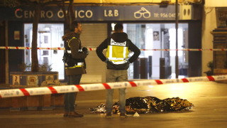 Испанските власти заявиха че разследват възможен терористичен инцидент след като