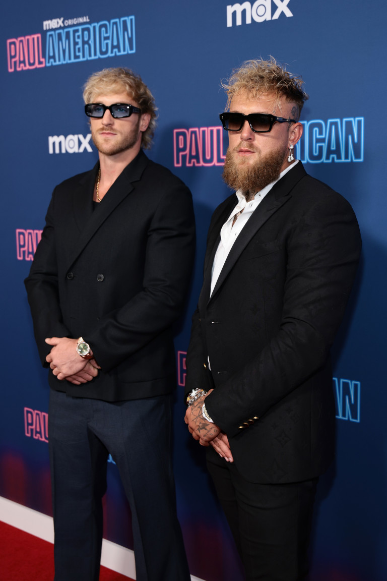 Логан Пол и Джейк Пол през 2025 година