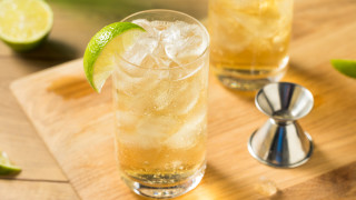 Bourbon Rickey – исторически, семпъл и изненадващо свеж коктейл с бърбън