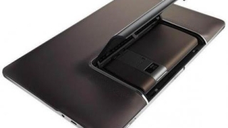 Asus готви хибрид от таблет и смартфон