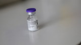 Pfizer временно намалява доставките на ваксината си за Европа