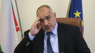 Премиерът Бойко Борисов разговаря по телефона с помощник държавния секретар на