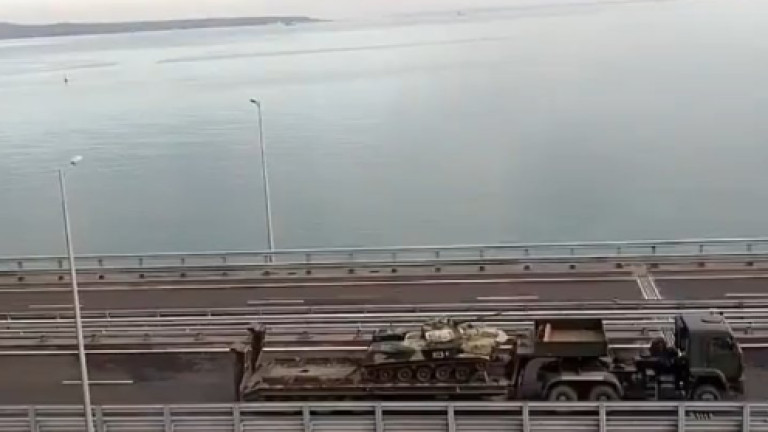 Русия потопи кораби, за да защити Кримския мост