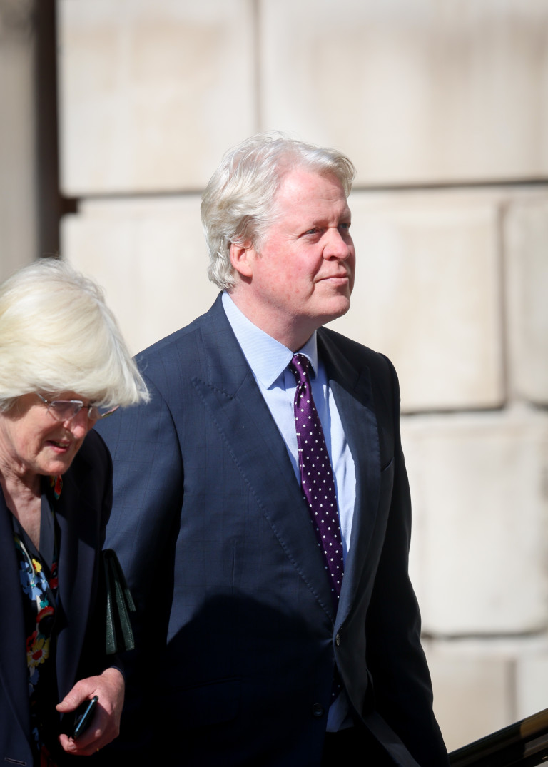 Сестрата и братът на починалата лейди Ди