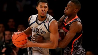 Балкан привлече в редиците си американеца Майкъл Хопкинс Той е