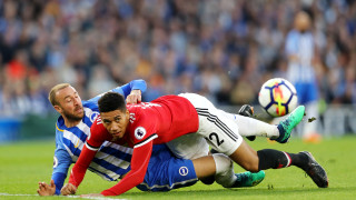 Крис Смолинг подчерта нестабилната игра в отбрана на Манчестър Юнайтед през