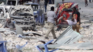 Атентат с кола бомба до хотел в столицата на Сомалия 