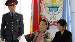 29 партии в надпревара на изборите в Киргизстан 