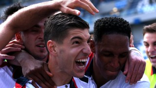 Каляри победи с 2 0 като гост Сасуоло в мач от