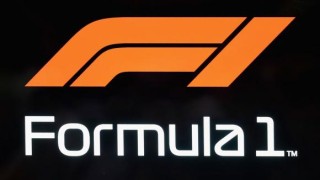 Широко рекламираното ново лого на Формула 1 беше показано след