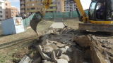 Започна оспорван строеж до детска площадка и в Благоевград