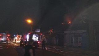 Велосипеди и техника изгоряха след пожар на борса в Шумен