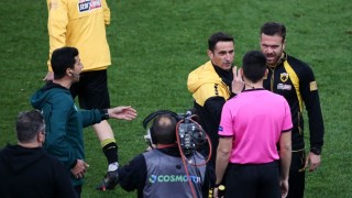 Представянето на българския съдия Георги Кабаков в мача между АЕК