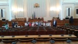 С казуса КЕВР мотивираха депутатите да започнат да работят