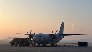 Военнотранспортен самолет Спартан с екипаж от 16 а авиационна база е