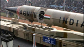 Индия успешно тества балистична ракета „Агни-2"