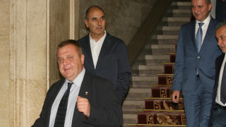 Каракачанов и ВМРО нямат претенции за министерски постове