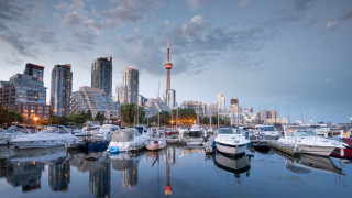 Си Ен Тауър CN Tower в Торонто е ключов елемент