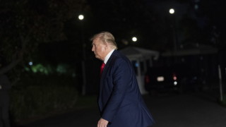 Най малко четирима служители на разузнаването са изразили тревогата си от