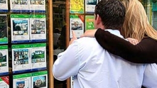 Имотите във Великобритания поевтиняват с двуцифрено число