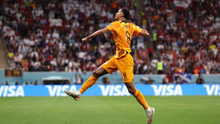 Офанзивният футболист на ПСВ Коди Гакпо може да премине в