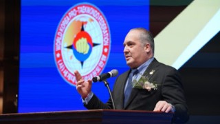 Президентът на Българската федерация по таекуондо Слави Бинев бе избран