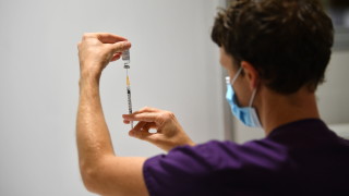 Австралия с първи фатален случай от тромбоза, свързан с ваксината на AstraZeneca