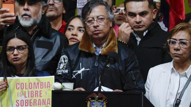 Колумбийският президент вижда реална военна заплаха от САЩ срещу страната му