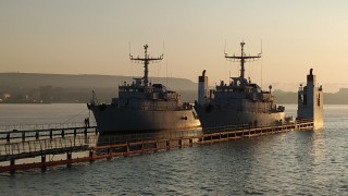 Новопридобитите минни ловци за Военноморските сили днес бяха снети от
