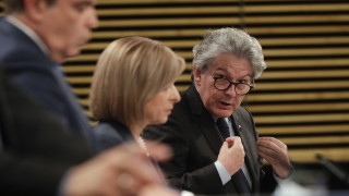 Еврокомисар: Отношенията ЕС-САЩ се влошиха след AUKUS