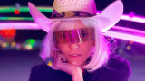 Нина Добрев, Burning Man и забавлението на актрисата на музикалния фестивал