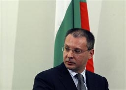 Станишев: Можем да гарантираме финансовата стабилност у нас