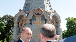 Президентите на България Румен Радев и на РС Македония Стево