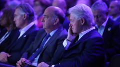 Бил Клинтън в НДК, приема България за приятел на САЩ и спомня за "митинга"