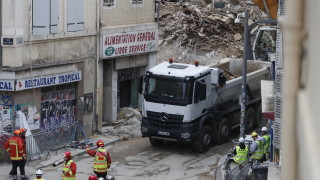 Откриха шести загинал под руините на сградите в Марсилия